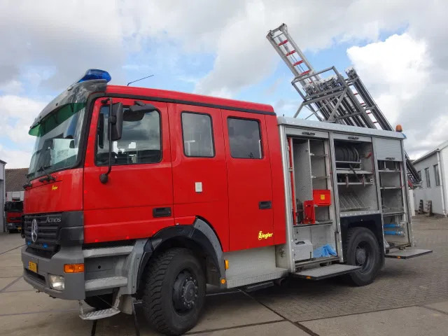 Mercedes-Benz Actros 1831 4X4 ZIEGLER BOMBEROS POMP,2500 L TANK - Fire engine: picture 1 Mercedes-Benz Actros 1831 4X4 ZIEGLER BOMBEROS POMP,2500 L TANK - Fire engine: picture 1