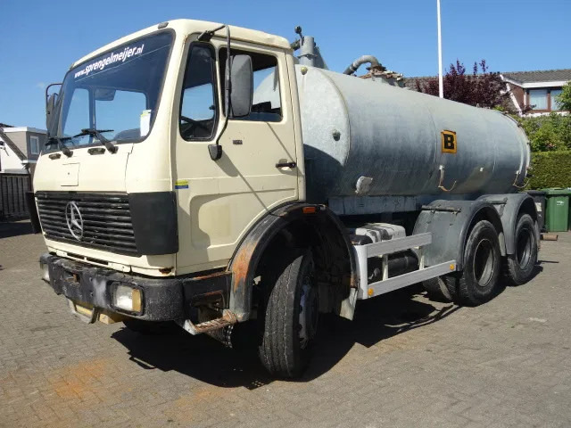 Mercedes-Benz MB 2222 6X4 WATERTANKER WITH PUMP - Tanker truck: picture 2 Mercedes-Benz MB 2222 6X4 WATERTANKER WITH PUMP - Tanker truck: picture 2