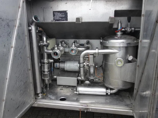 Renault Premium 370 16000liter steanless steeltank - Tanker truck: picture 3 Renault Premium 370 16000liter steanless steeltank - Tanker truck: picture 3