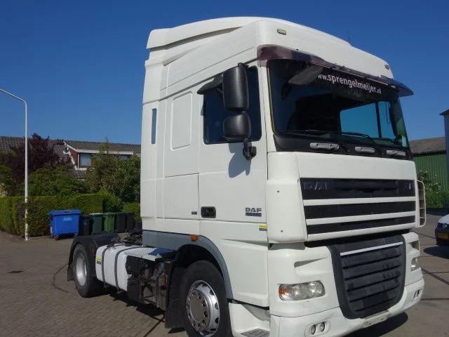 DAF XF 105.460 zf intarder - Tractor unit: picture 2 DAF XF 105.460 zf intarder - Tractor unit: picture 2