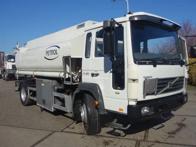 Volvo FL 240 220PK 12000 LITER STEELSPRINGS - Tanker truck: picture 1 Volvo FL 240 220PK 12000 LITER STEELSPRINGS - Tanker truck: picture 1