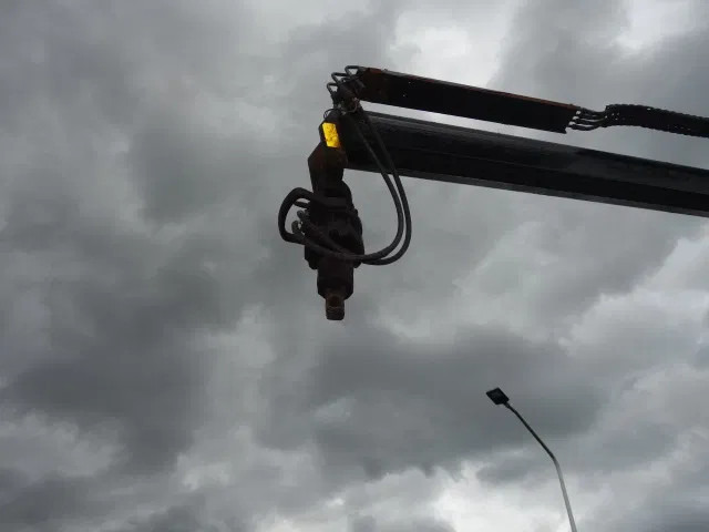 Crane truck Volvo FM 310 hmf15 ton crane: picture 9