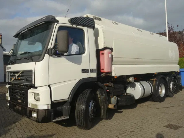 Volvo FM 360 18000 LITER,MANUALPOMP,MANUALCOUNTER - Tanker truck: picture 2 Volvo FM 360 18000 LITER,MANUALPOMP,MANUALCOUNTER - Tanker truck: picture 2
