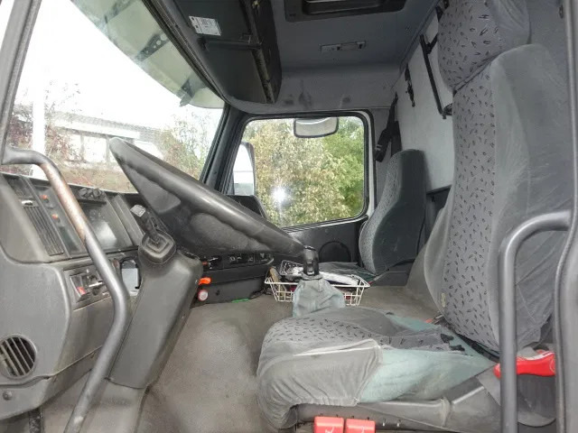 Volvo FM 360 18000 LITER,MANUALPOMP,MANUALCOUNTER - Tanker truck: picture 5 Volvo FM 360 18000 LITER,MANUALPOMP,MANUALCOUNTER - Tanker truck: picture 5