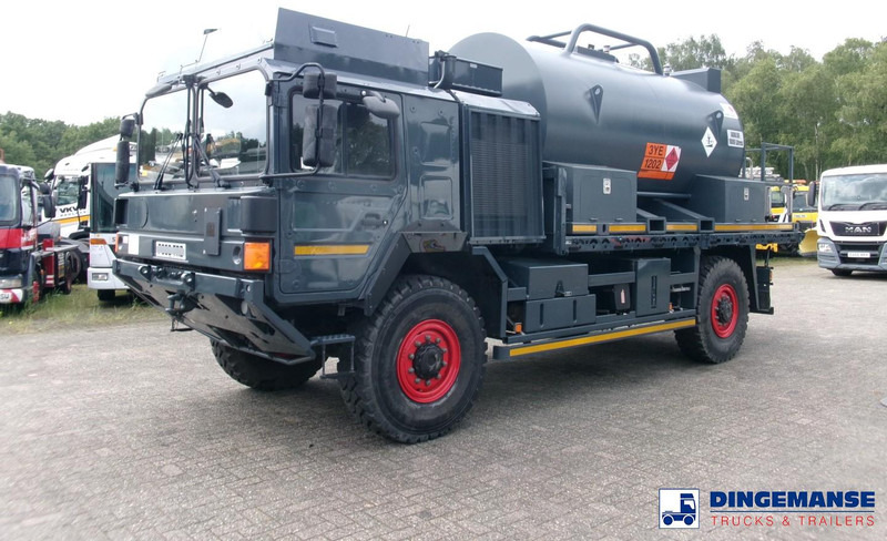 MAN HX 18.330 4X4 RHD fuel tank 5.5 m3 - Tanker truck: picture 1 MAN HX 18.330 4X4 RHD fuel tank 5.5 m3 - Tanker truck: picture 1