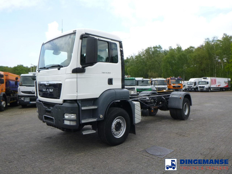 MAN TGS 19.360 4X2 BBS manual Euro 2 chassis + PTO - Cab chassis truck: picture 1 MAN TGS 19.360 4X2 BBS manual Euro 2 chassis + PTO - Cab chassis truck: picture 1