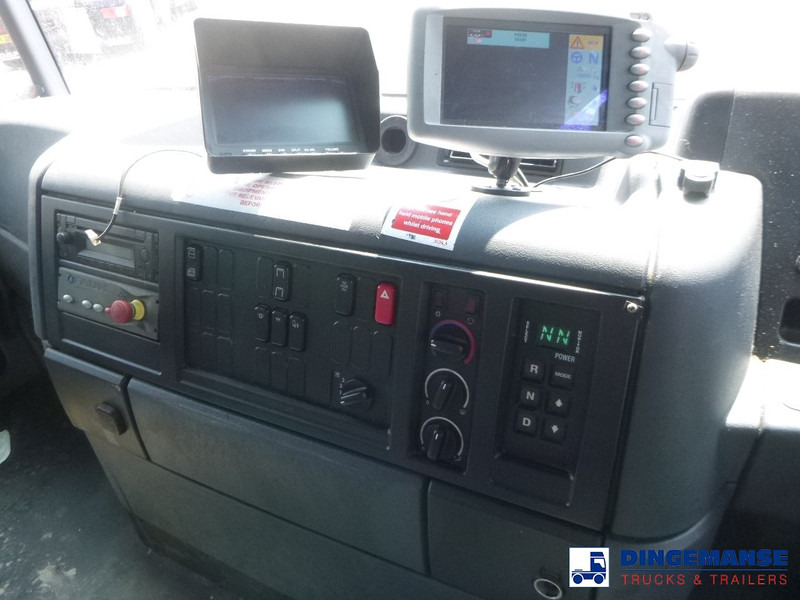 Refuse truck Mercedes-Benz Econic 2633 6x4 RHD Euro 5 EEV Faun Variopress refuse truck: picture 18