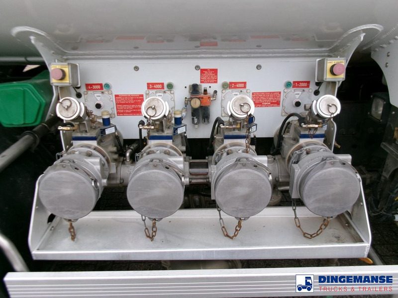 Renault Premium 270 4x2 fuel tank 13.8 m3 / 4 comp - Tanker truck: picture 5 Renault Premium 270 4x2 fuel tank 13.8 m3 / 4 comp - Tanker truck: picture 5