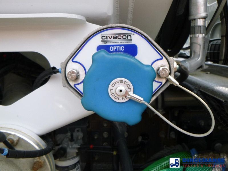 Tanker truck Renault Premium 270 dxi 4x2 fuel tank 13.7 m3 / 4 comp: picture 12 Tanker truck Renault Premium 270 dxi 4x2 fuel tank 13.7 m3 / 4 comp: picture 12