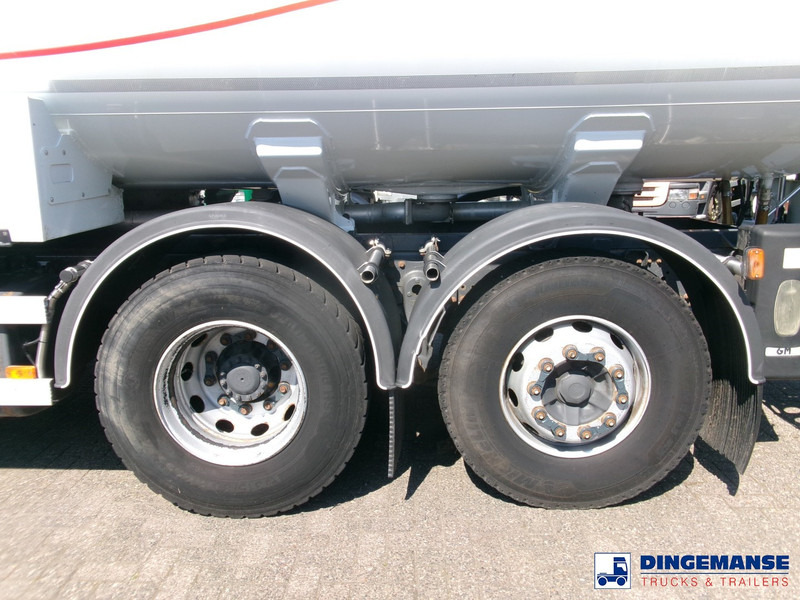 Renault Premium 310 6x2 fuel tank 19 m3 / 5 comp ADR 25-04-2024 - Tanker truck: picture 5 Renault Premium 310 6x2 fuel tank 19 m3 / 5 comp ADR 25-04-2024 - Tanker truck: picture 5