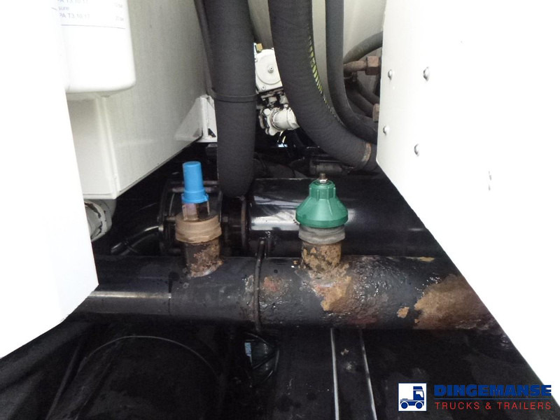 Leasing of Scania P124-420 6x2 vacuum tank 10.5 m3 Scania P124-420 6x2 vacuum tank 10.5 m3: picture 13 Leasing of Scania P124-420 6x2 vacuum tank 10.5 m3 Scania P124-420 6x2 vacuum tank 10.5 m3: picture 13