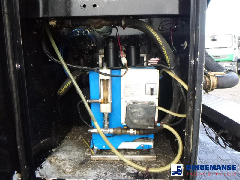 Leasing of Scania P124-420 6x2 vacuum tank 10.5 m3 Scania P124-420 6x2 vacuum tank 10.5 m3: picture 17 Leasing of Scania P124-420 6x2 vacuum tank 10.5 m3 Scania P124-420 6x2 vacuum tank 10.5 m3: picture 17