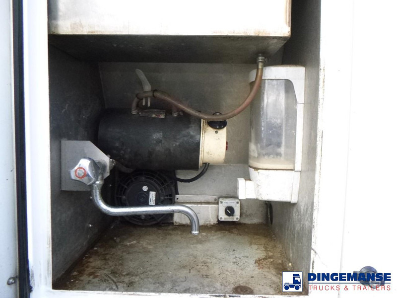 Leasing of Scania P124-420 6x2 vacuum tank 10.5 m3 Scania P124-420 6x2 vacuum tank 10.5 m3: picture 15 Leasing of Scania P124-420 6x2 vacuum tank 10.5 m3 Scania P124-420 6x2 vacuum tank 10.5 m3: picture 15