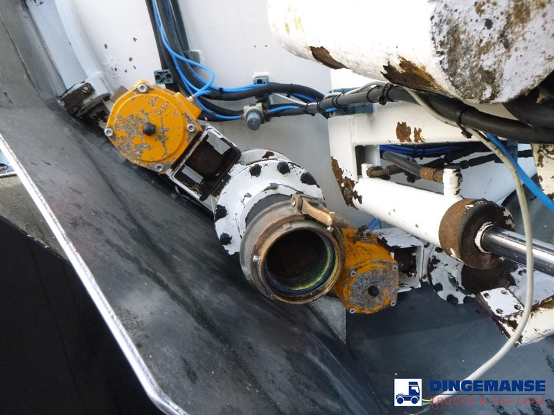 Leasing of Scania P124-420 6x2 vacuum tank 10.5 m3 Scania P124-420 6x2 vacuum tank 10.5 m3: picture 18 Leasing of Scania P124-420 6x2 vacuum tank 10.5 m3 Scania P124-420 6x2 vacuum tank 10.5 m3: picture 18