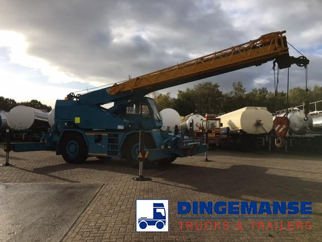 Tadano-Faun TR300 EX 4x4x4 All-terrain crane - Mobile crane: picture 2 Tadano-Faun TR300 EX 4x4x4 All-terrain crane - Mobile crane: picture 2