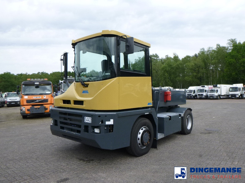 MOL RM 255 4X4 terminal drawbar tractor 150 ton - Tractor unit: picture 1 MOL RM 255 4X4 terminal drawbar tractor 150 ton - Tractor unit: picture 1