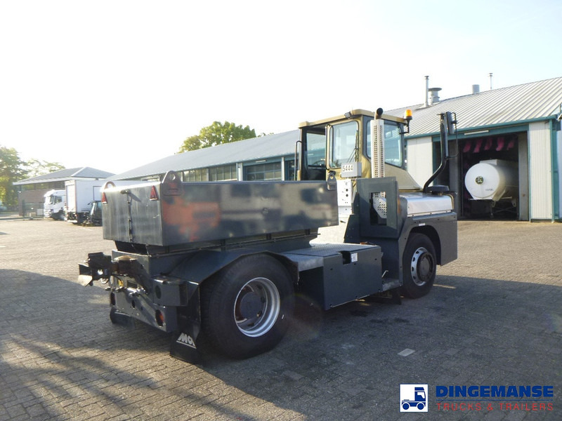 MOL RM 255 4X4 terminal drawbar tractor 150 ton - Tractor unit: picture 4 MOL RM 255 4X4 terminal drawbar tractor 150 ton - Tractor unit: picture 4