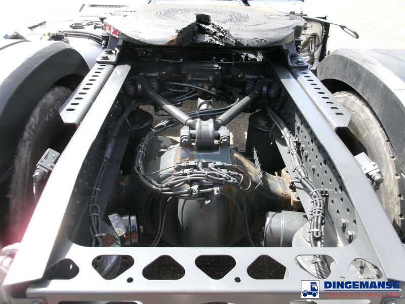 Tractor unit Mercedes-Benz Actros 1843 4x2 Euro 6 / ADR + PTO: picture 9