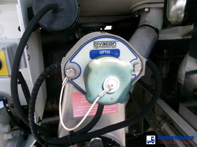 Tanker truck Volvo FE 260 4x2 dxi fuel tank 13.3 m3 / 4 comp / ADR 21-06-2024: picture 14