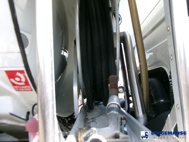 Tanker truck Volvo FE 260 4x2 dxi fuel tank 13.3 m3 / 4 comp / ADR 21-06-2024: picture 11