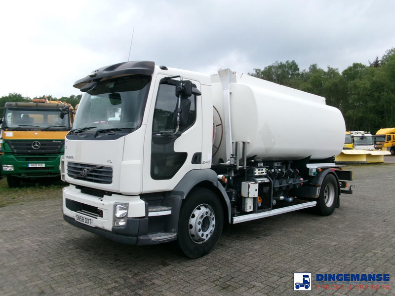 Volvo FL 240 4x2 RHD fuel tank 13 m3 / 4 comp - Tanker truck: picture 1 Volvo FL 240 4x2 RHD fuel tank 13 m3 / 4 comp - Tanker truck: picture 1