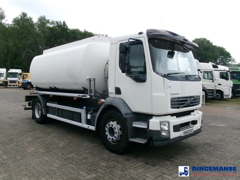 Volvo FL 240 4x2 RHD fuel tank 13 m3 / 4 comp - Tanker truck: picture 2 Volvo FL 240 4x2 RHD fuel tank 13 m3 / 4 comp - Tanker truck: picture 2