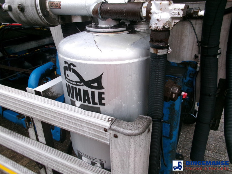 Tanker semi-trailer WHALE Vacuum tank inox 30 m3 / 1 comp + pump: picture 13