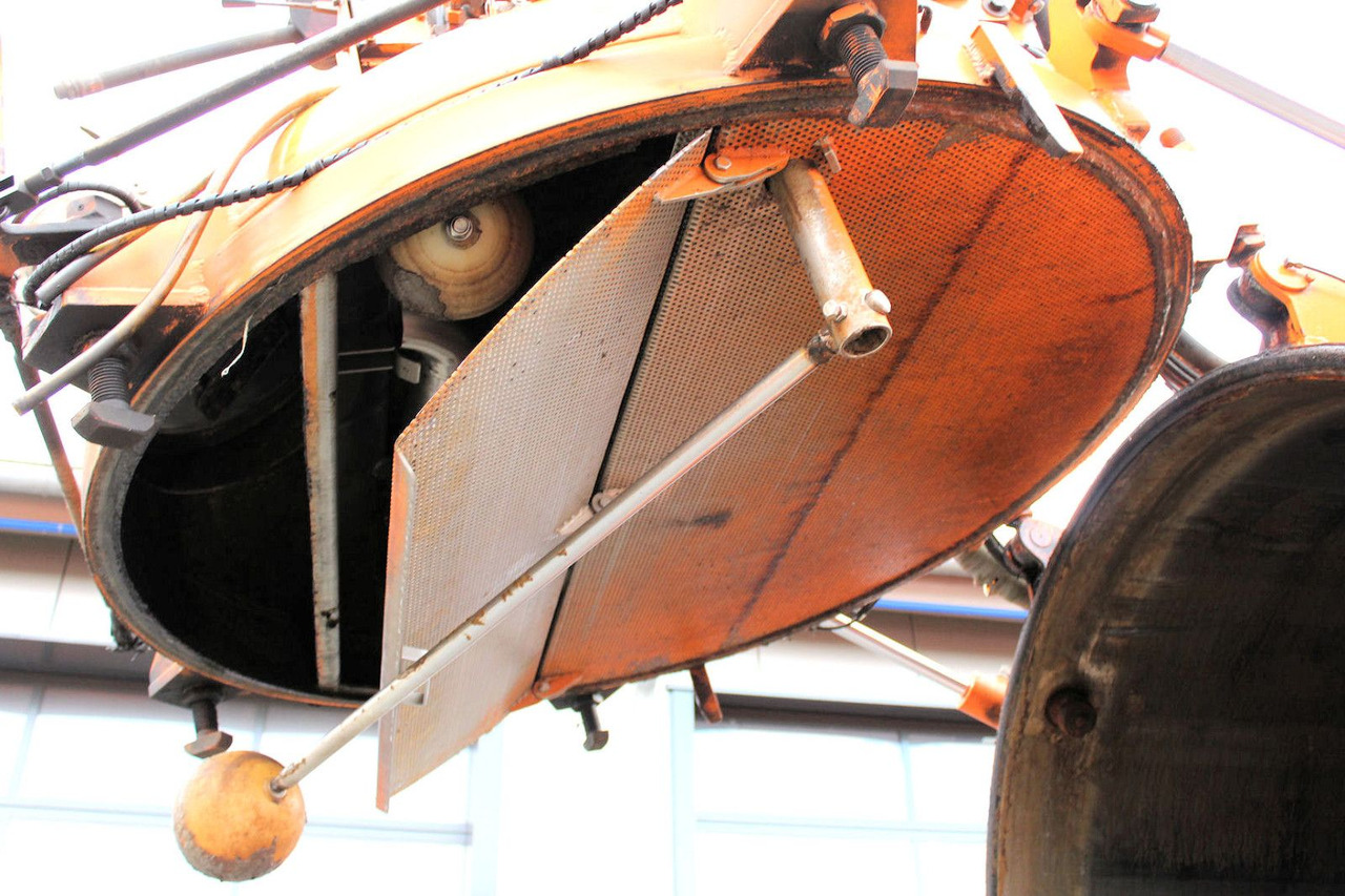 Vacuum truck MAN FE 32.410 A 8x2 Assmann 17m³ Saug u.Druck INOX: picture 9 Vacuum truck MAN FE 32.410 A 8x2 Assmann 17m³ Saug u.Druck INOX: picture 9