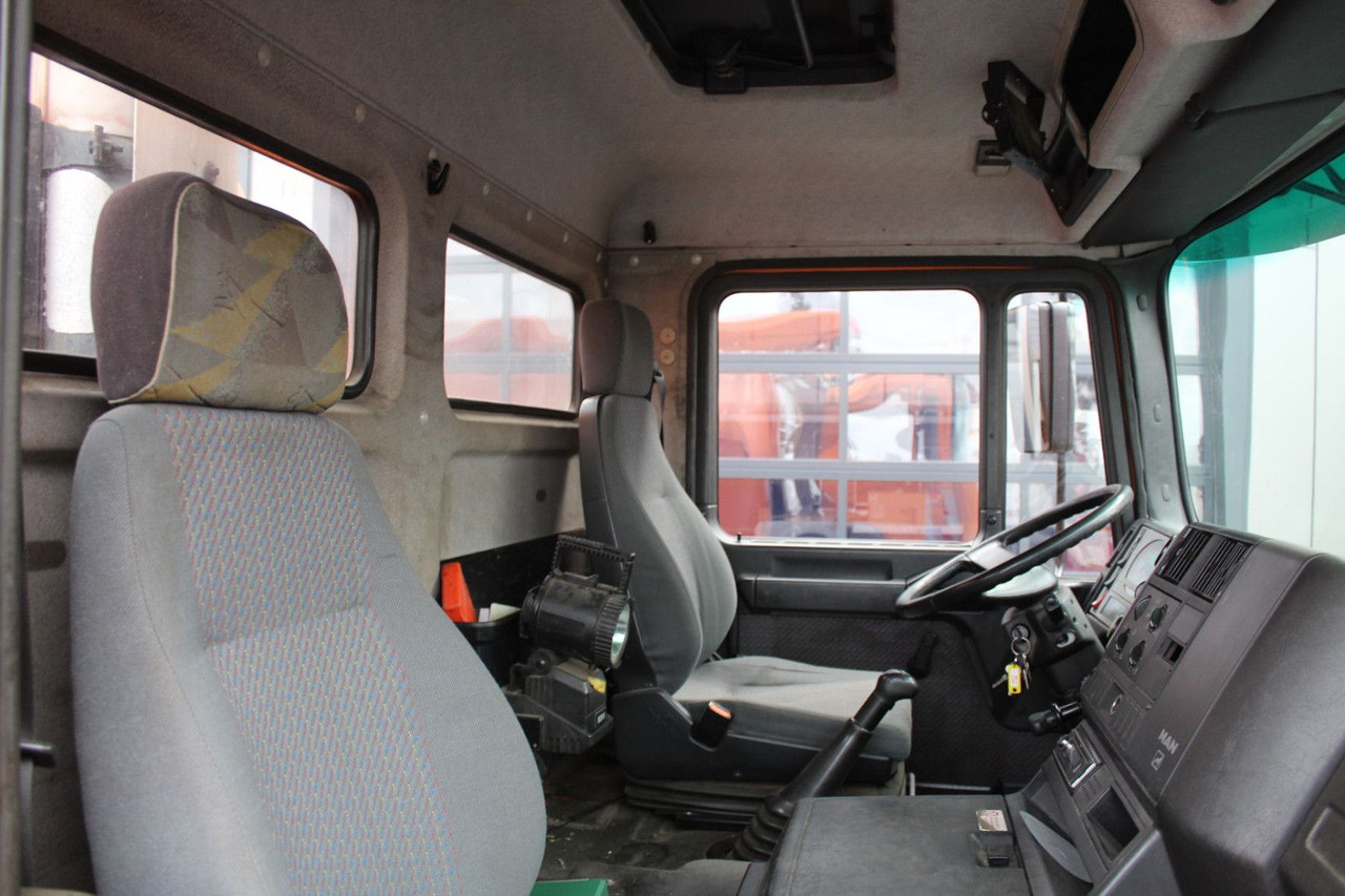 Vacuum truck MAN FE 32.410 A 8x2 Assmann 17m³ Saug u.Druck INOX: picture 14 Vacuum truck MAN FE 32.410 A 8x2 Assmann 17m³ Saug u.Druck INOX: picture 14