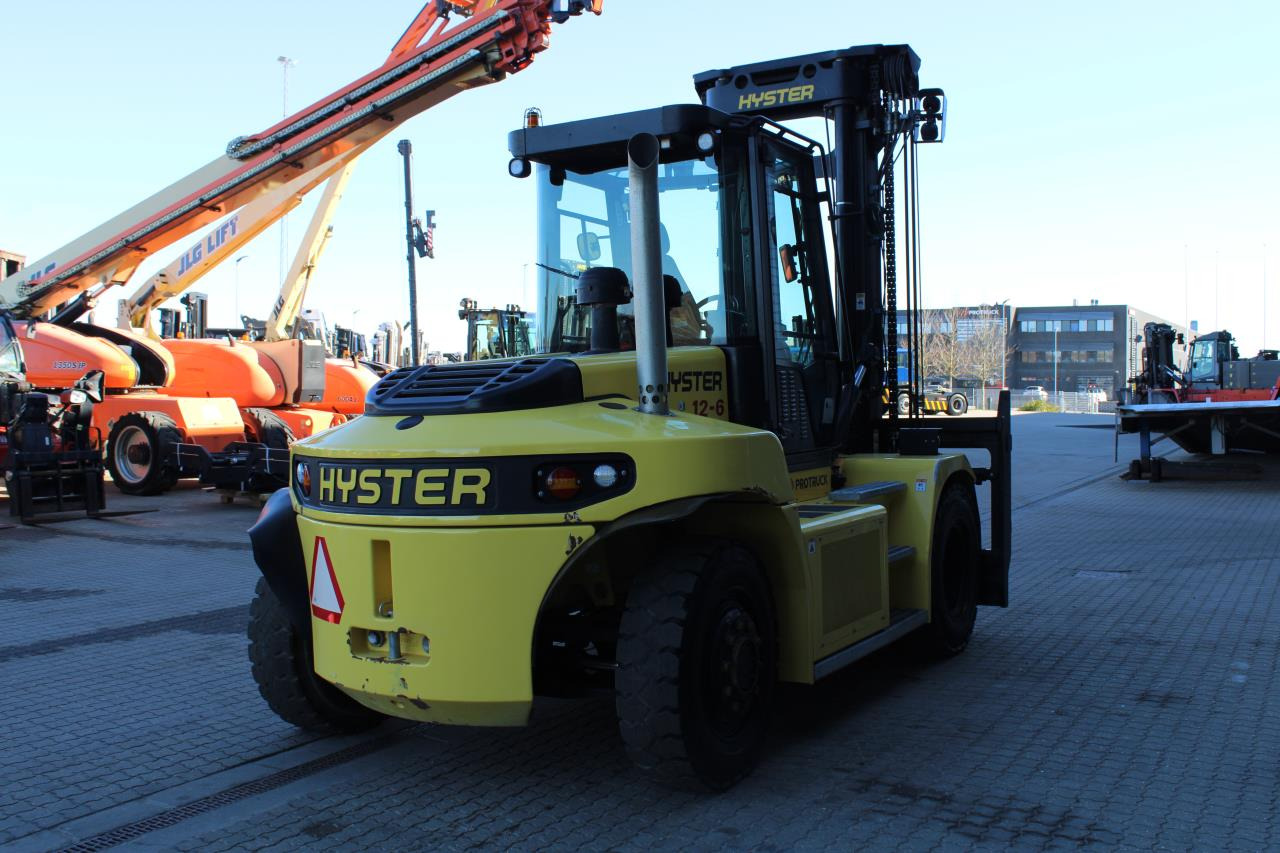 Hyster H12XD6 - Diesel forklift: picture 3 Hyster H12XD6 - Diesel forklift: picture 3