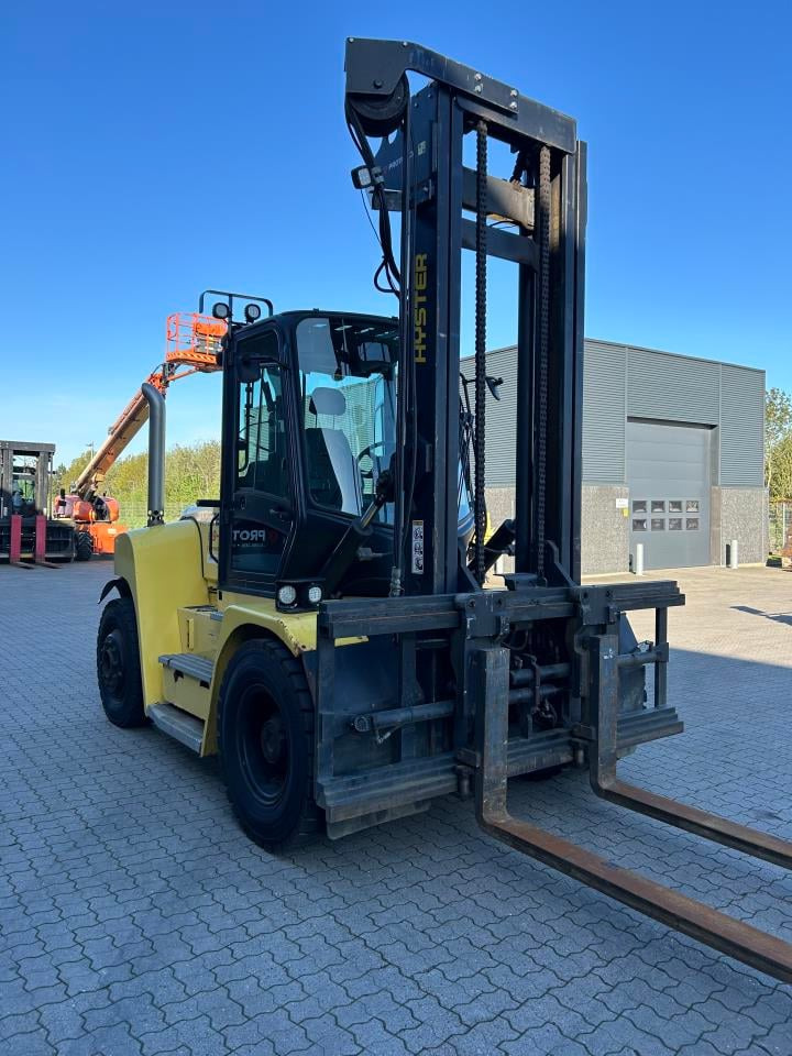 Hyster H9.00XM-6 - Diesel forklift: picture 2 Hyster H9.00XM-6 - Diesel forklift: picture 2