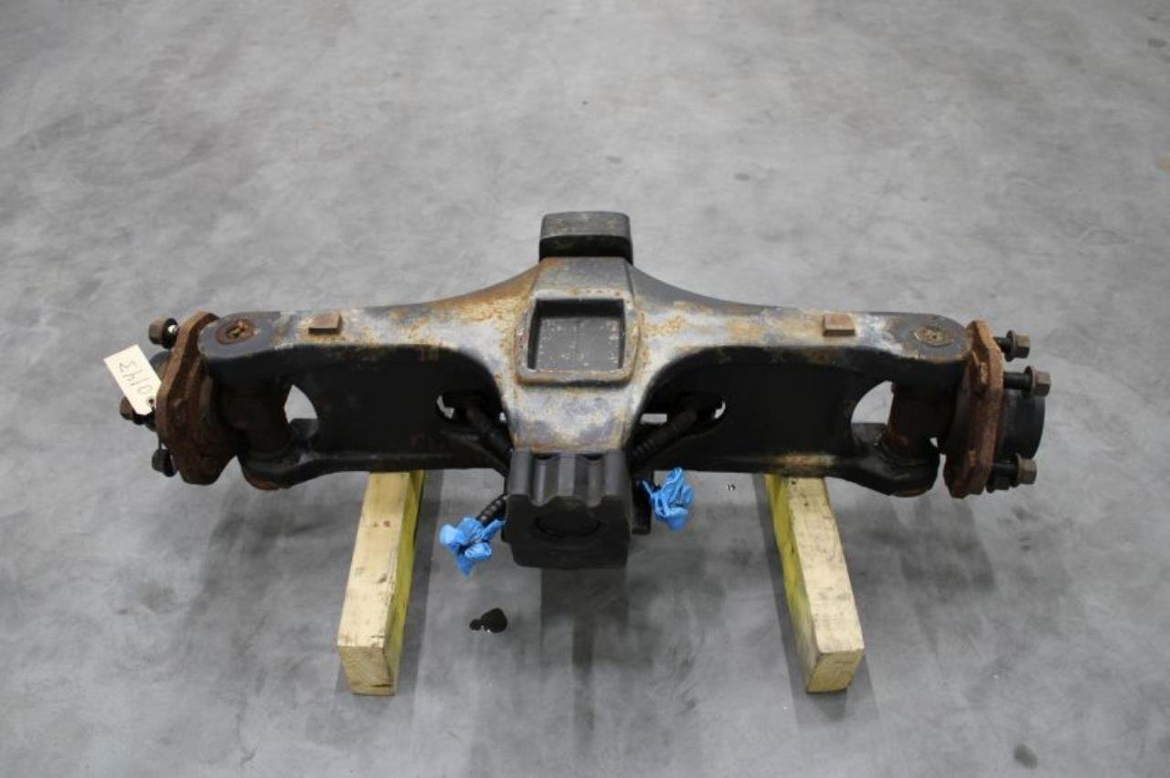 Hyster STEERING AXLE - Axle and parts for Material handling equipment: picture 1 Hyster STEERING AXLE - Axle and parts for Material handling equipment: picture 1