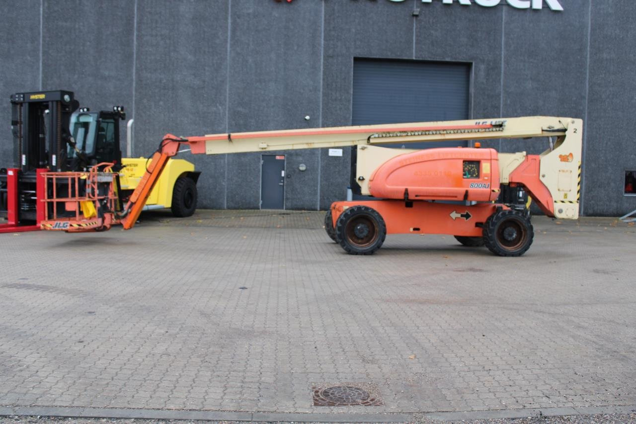 JLG 800AJ - Articulated boom lift: picture 1 JLG 800AJ - Articulated boom lift: picture 1