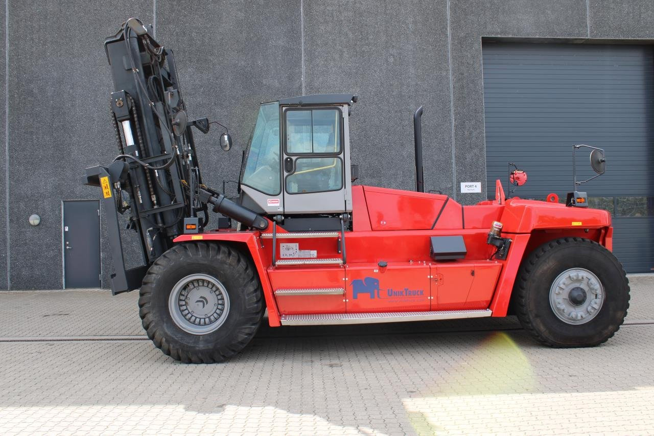 Kalmar DCF330-12LB - Diesel forklift: picture 1 Kalmar DCF330-12LB - Diesel forklift: picture 1