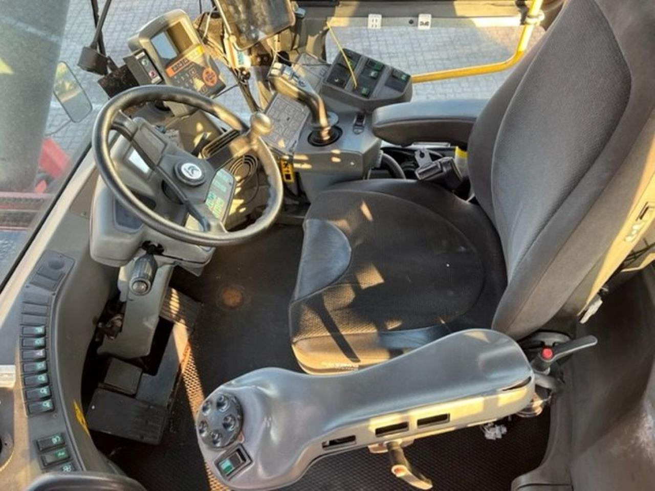 Kalmar DRF450-65S6X - Reach stacker: picture 4 Kalmar DRF450-65S6X - Reach stacker: picture 4