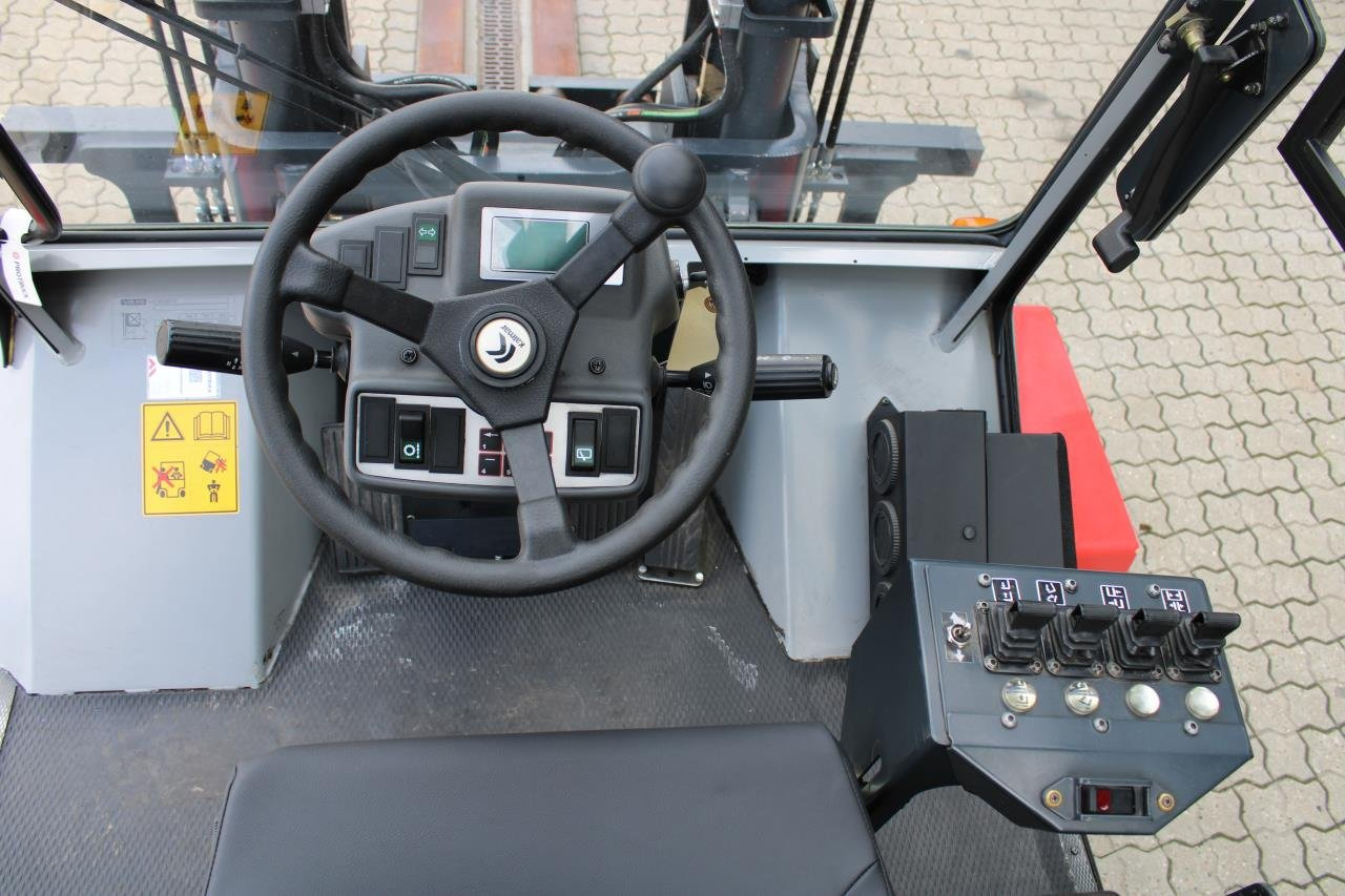 Kalmar ECF80-6 - Electric forklift: picture 4 Kalmar ECF80-6 - Electric forklift: picture 4