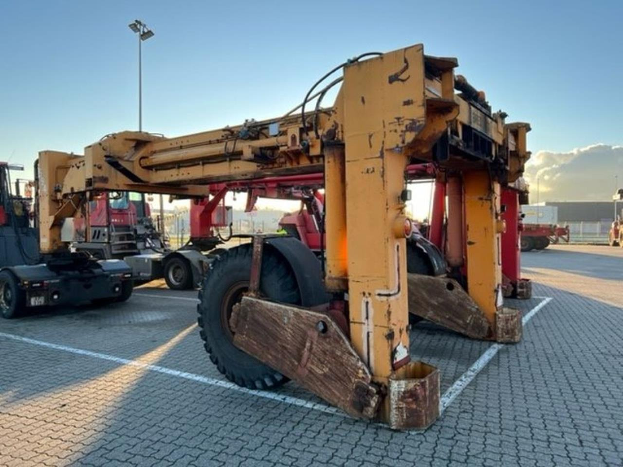 SISU 20-40” - Port equipment: picture 2 SISU 20-40” - Port equipment: picture 2