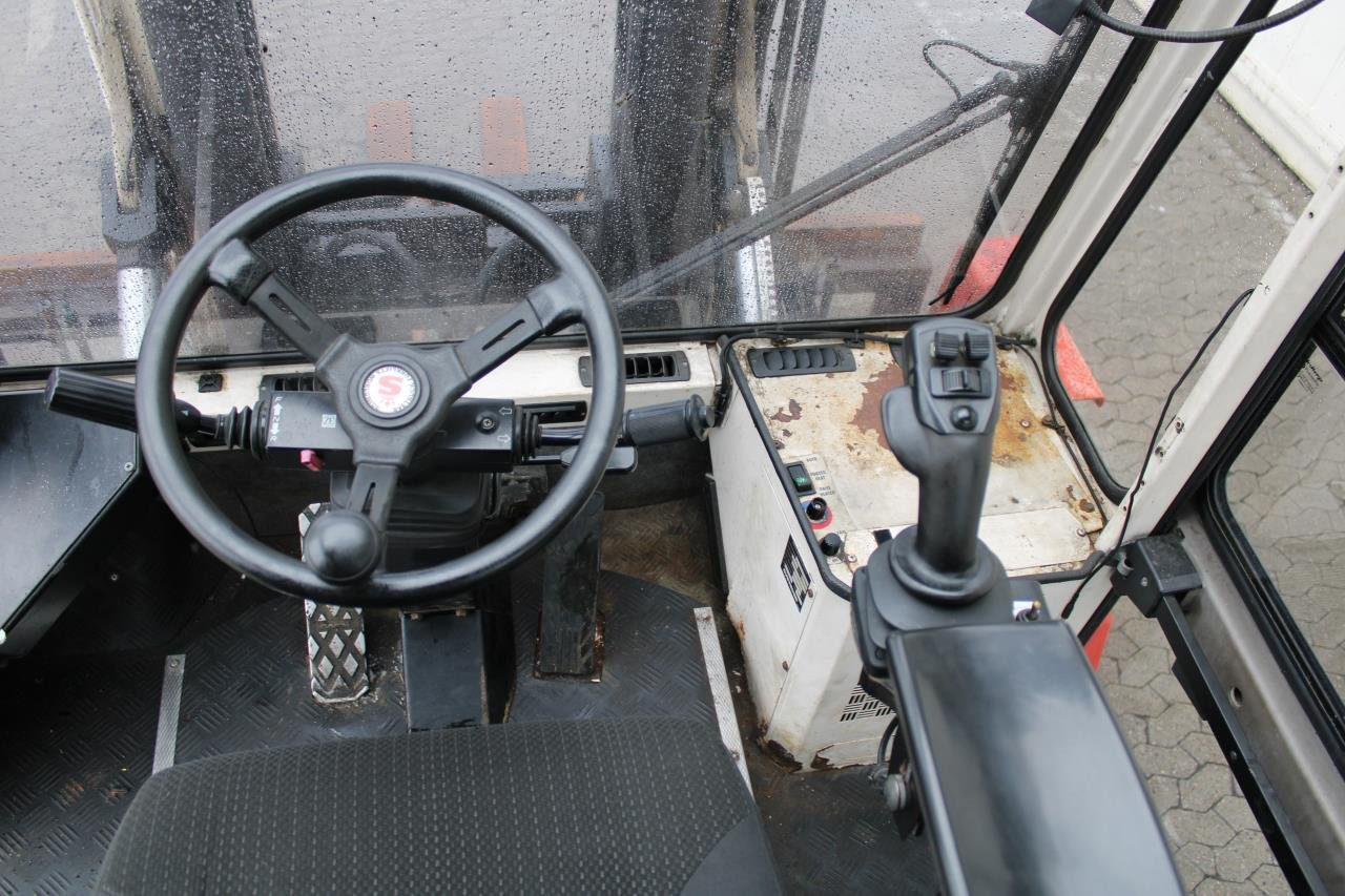 SveTruck 1560 - Diesel forklift: picture 4 SveTruck 1560 - Diesel forklift: picture 4