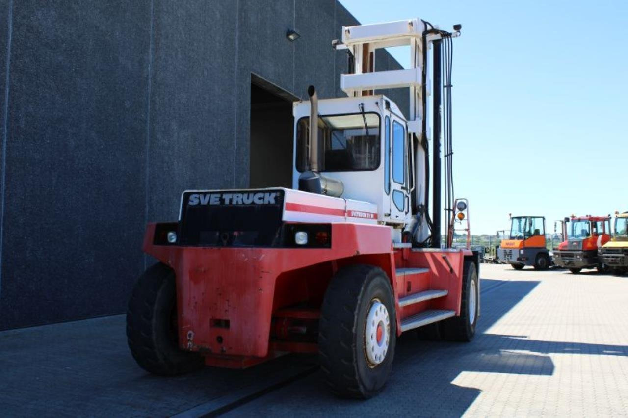 SveTruck 25120-42 - Diesel forklift: picture 3 SveTruck 25120-42 - Diesel forklift: picture 3