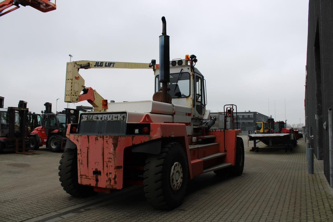 SveTruck 35120-50 - Diesel forklift: picture 3 SveTruck 35120-50 - Diesel forklift: picture 3