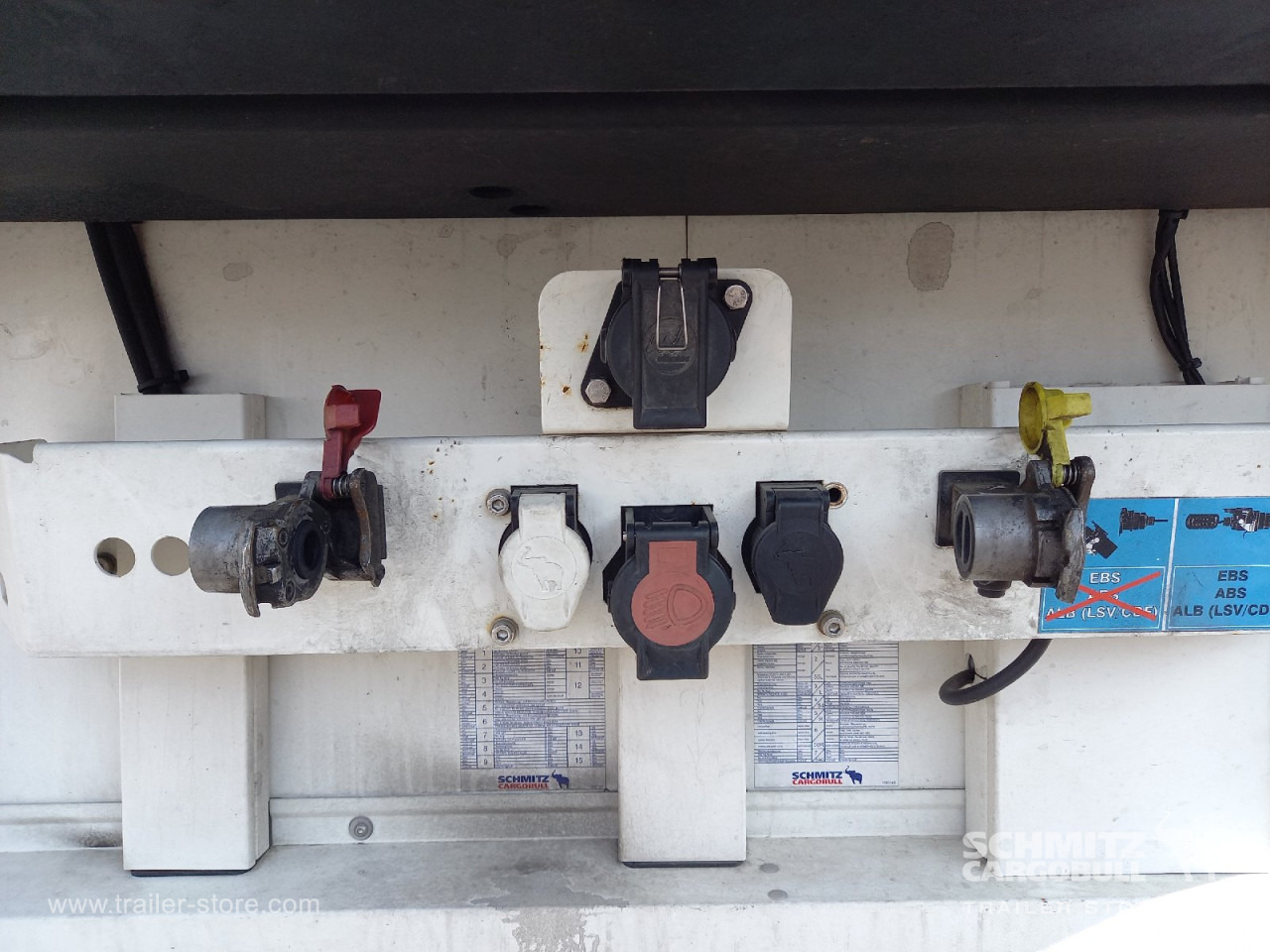 Isothermal semi-trailer SCHMITZ Auflieger Tiefkühler Standard Double deck: picture 7 Isothermal semi-trailer SCHMITZ Auflieger Tiefkühler Standard Double deck: picture 7