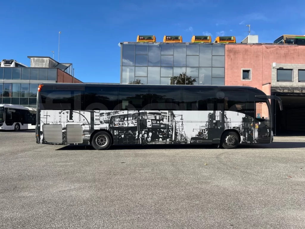 N.1 IVECO MAGELYS – Anno 2016 - Coach: picture 5 N.1 IVECO MAGELYS – Anno 2016 - Coach: picture 5