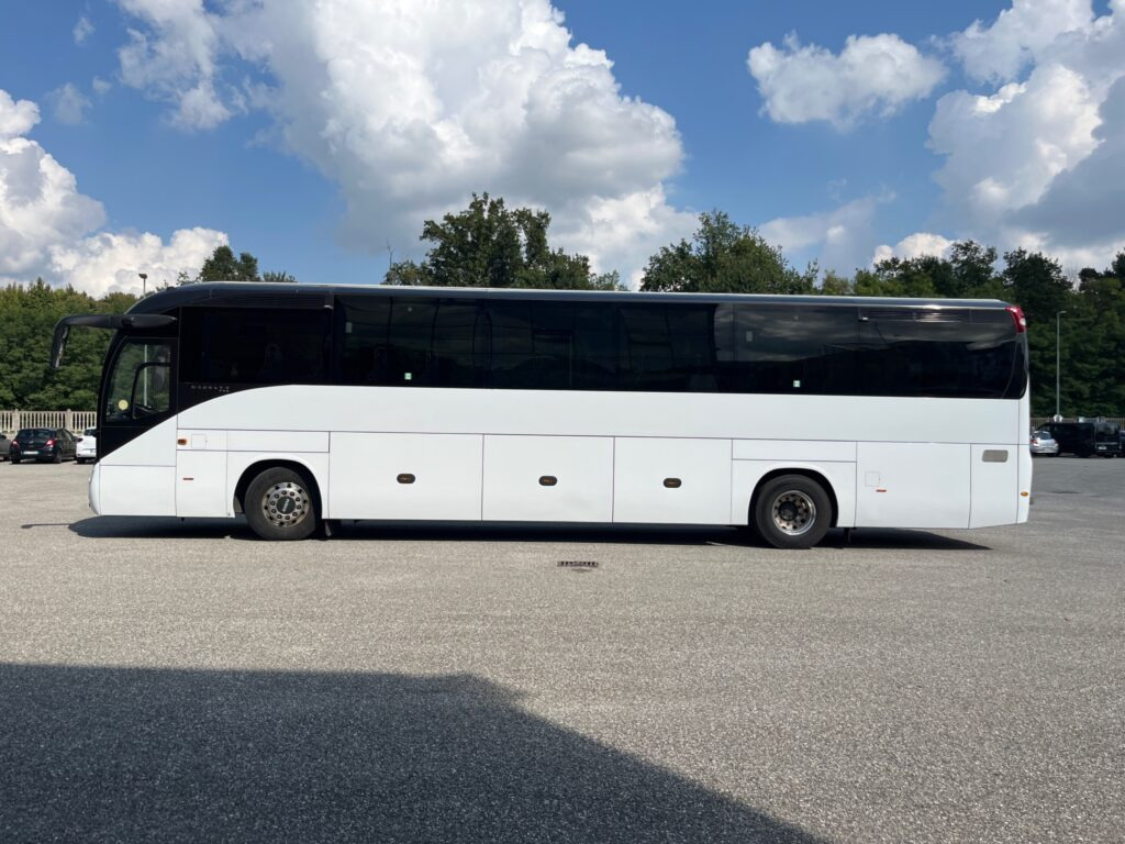 N.1 IVECO MAGELYS – Anno 2019 - Coach: picture 1 N.1 IVECO MAGELYS – Anno 2019 - Coach: picture 1