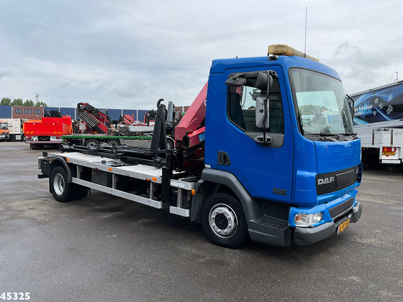 DAF FA 45 LF 180 HMF 7 Tonmeter laadkraan - Hook lift truck, Crane truck: picture 3 DAF FA 45 LF 180 HMF 7 Tonmeter laadkraan - Hook lift truck, Crane truck: picture 3