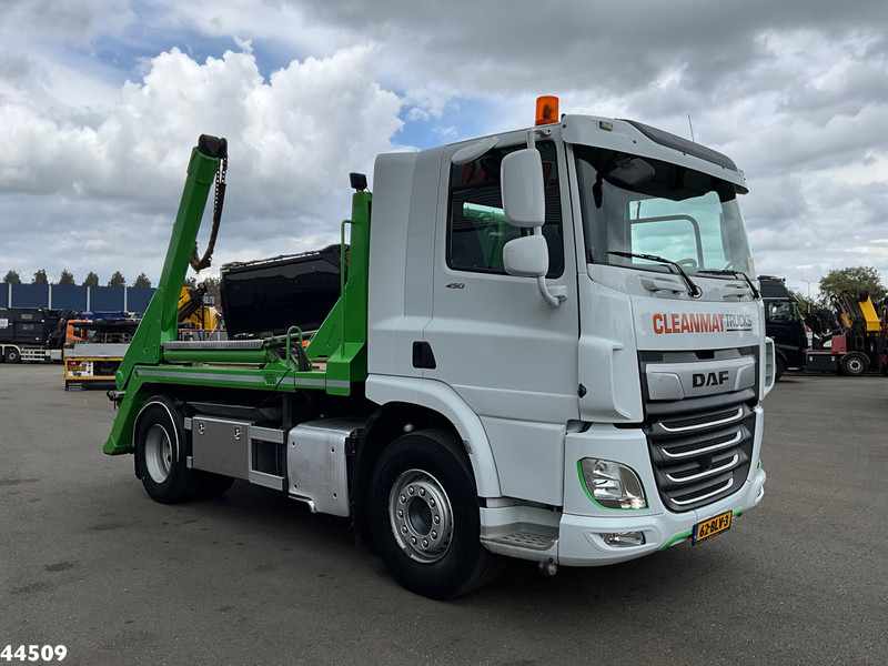 DAF FA CF 450 VDL 14 Ton portaalarmsysteem - Skip loader truck: picture 2 DAF FA CF 450 VDL 14 Ton portaalarmsysteem - Skip loader truck: picture 2