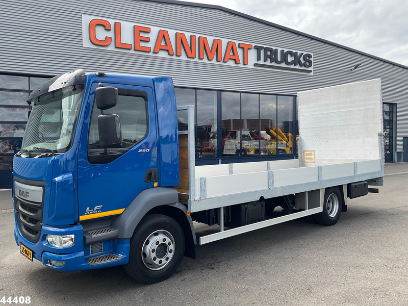 DAF FA LF 250 Euro 6 Autotransporter met laadklep - Car transporter truck: picture 1 DAF FA LF 250 Euro 6 Autotransporter met laadklep - Car transporter truck: picture 1