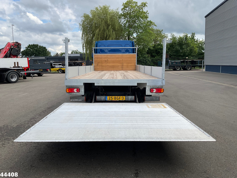 DAF FA LF 250 Euro 6 met laadklep - Car transporter truck: picture 4 DAF FA LF 250 Euro 6 met laadklep - Car transporter truck: picture 4
