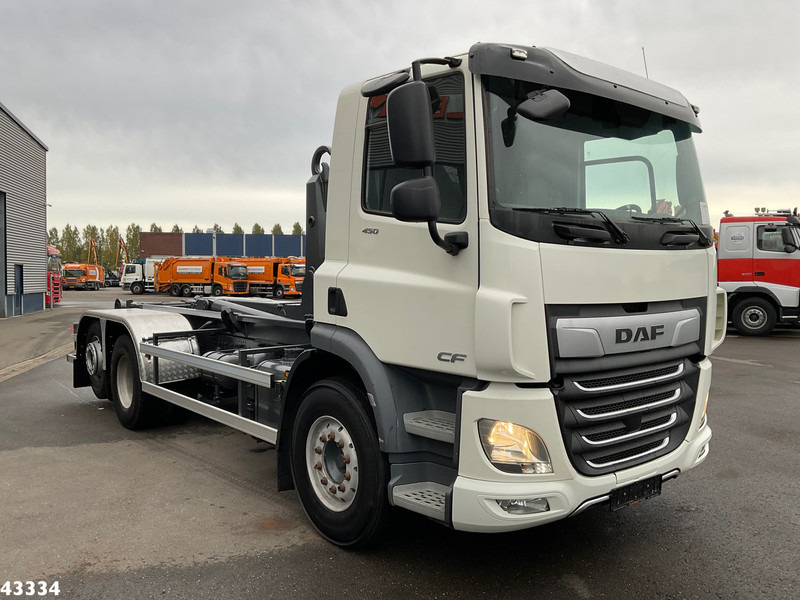 DAF FAN CF 450 Euro 6 ZF Intarder VDL 21 Ton haakarmsysteem - Hook lift truck: picture 3 DAF FAN CF 450 Euro 6 ZF Intarder VDL 21 Ton haakarmsysteem - Hook lift truck: picture 3