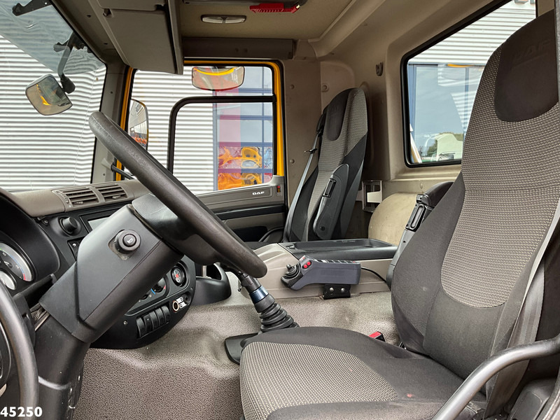 Hook lift truck DAF FAQ 85 CF 410 8x2 Hiab 26 Ton haakarmsysteem Just 255.550 km!: picture 19 Hook lift truck DAF FAQ 85 CF 410 8x2 Hiab 26 Ton haakarmsysteem Just 255.550 km!: picture 19