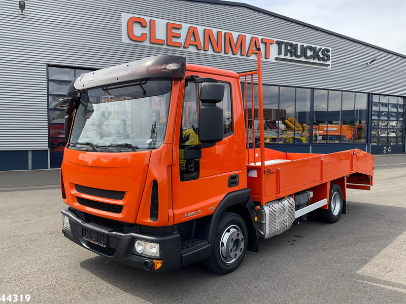 Iveco Eurocargo 80EL16 Euro 6 Autotransporter met oprijrampen Just 133.305 km! - Car transporter truck: picture 2 Iveco Eurocargo 80EL16 Euro 6 Autotransporter met oprijrampen Just 133.305 km! - Car transporter truck: picture 2